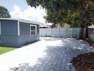 House in the Heart Of Miami - 7