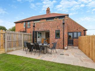 South View - Carlton Miniott - 0