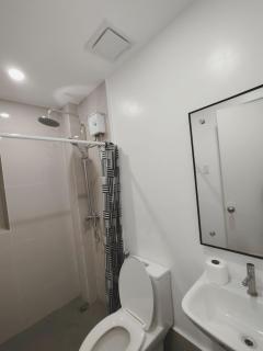 Room in Condo - Cozy Room with Balcony in Iloilo City Condo - Città di Iloilo - 8