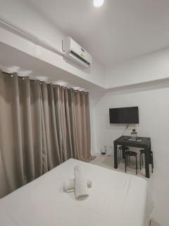 Room in Condo - Cozy Room with Balcony in Iloilo City Condo - Città di Iloilo - 6
