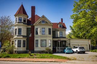 The Gregory House - A Maine Victorian Mansion - Saco - 9