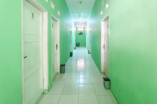 RedDoorz near RS Dr Hafiz Cianjur - Cianjur - 7