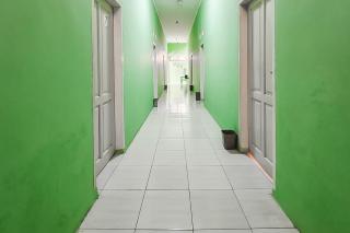 RedDoorz near RS Dr Hafiz Cianjur - Cianjur - 2