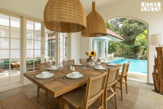 StayVista at Villa Selene - Dolly J Homes with Pool - Sangolda - 5