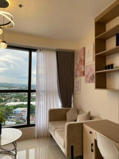 Luxury High Rise Condo with Panoramic City View of Mandaue and Cebu - Mandaue-stad - 4