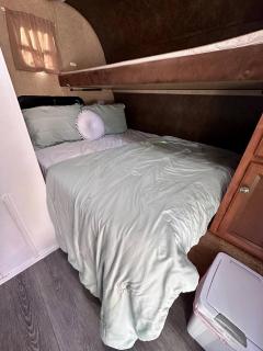 Cozy Camper - Glamping - No Chores - WiFi - Smith River - 1