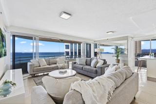 Stunning OCEAN VIEWS in 2 Bedroom Unit at Zenith - Q Stay - Gold Coast - 0