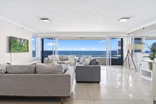 Stunning OCEAN VIEWS in 2 Bedroom Unit at Zenith - Q Stay - 5