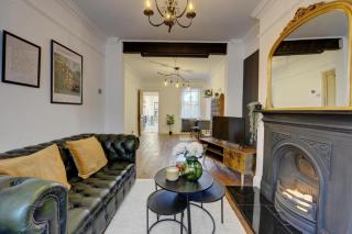 Charming Victorian House - Bedford - 0