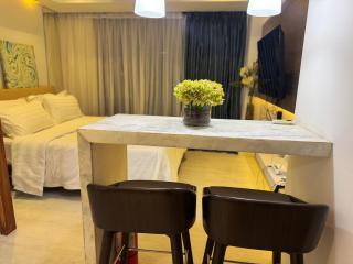 Modern Beach View Condo at Azure Urban Resort Residences - Vesta Property - Manila - 8