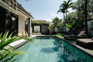 Villa Chintana Sanur - Tropical lush landscapes, and serene atmospheres - 2