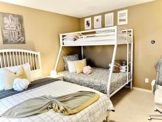 Scorpio House Langley -ROOM 2 - 3