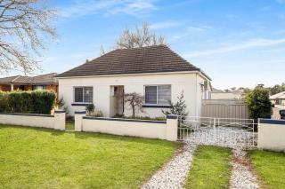Dalton Dream - Cosy Close to CBD Wifi - Orange - 8