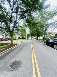 Spacious 4-Bd House with Parking - Lynbrook - 9