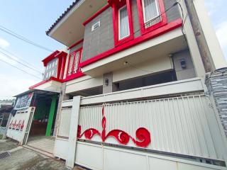 RedDoorz at Griya Jeniee Near Stadion Wilis Madiun - Madiun - 3