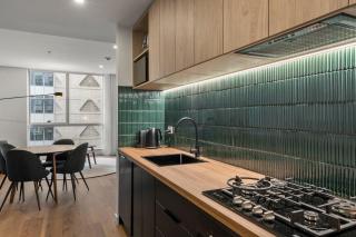 Private Apartment Premium QV Getaway Central including Pool Gym and Parking - 6