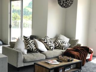 Sunny Modern Family Home - 5