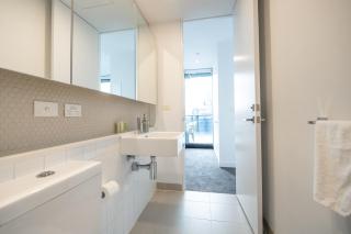 Private Apartment Stylish Penthouse Oasis Near Royal Park including Parking - Melbourne - 6