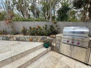 Window to the Sea - Phenomenal Pool and Hot Tub Villa - 8