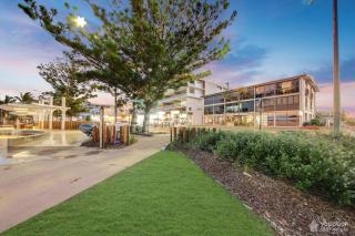 2 Bedroom - APARTMENT OPPOSITE BEACHFRONT - 0