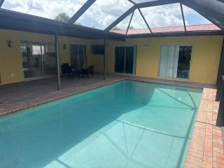3 bed 2 bath pool house with water access - North Fort Myers - 7