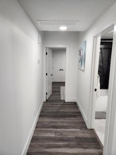 Home Away from Home 2 bedrooms - Edmonton - 6
