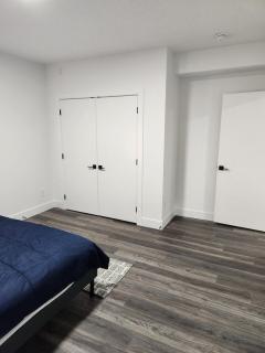 Home Away from Home 2 bedrooms - Edmonton - 5