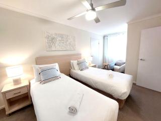 Resort Pool and Garden Apartment, Nelson Bay - Nelson Bay - 6