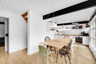 Lovely Beach Home Enveloped In Green Surroundings - Ebeltoft - 5