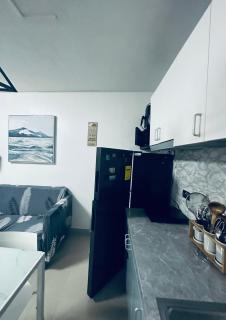 Affordable Condo with Fast Wifi & Near Airport - Lo-oc - 1