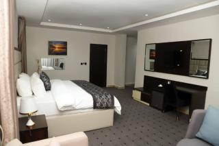 Shared living room studio apartment - Abuja - 4