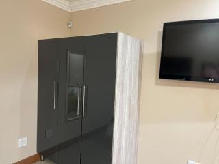Private Room with patio 2 - Mokopane - 3