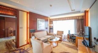 Ramada Plaza by Wyndham Yangzhou Casa - Yangzhou - 4