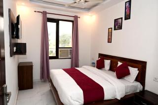 Hotel Vrindavan Hari - 2