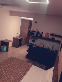 CozyCity Retreat 2 Studio Apartment with Kitchen Perfect for longer stays - Lucknow - 1