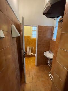 Private Room With Free Parking Next to Railway Station - Praga - 9