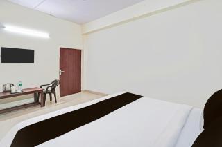 Hotel O Golden Sky - Noida - 3