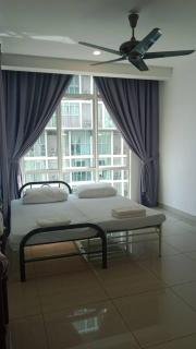 He and Me Homestay - Seri Kembangan - 0