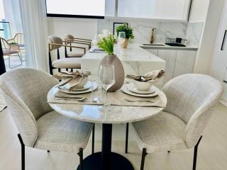 Sky 2br Sanctuary With Plunge Pool Gym Parking! - 5