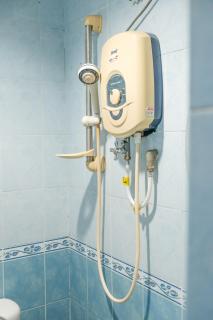 Impress Star Hotel - - 4