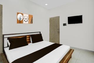 Hotel O THE CROWN GUEST HOUSE - Ghaziabad - 5
