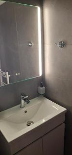 Jocasta - Cocoon Apartment Near Metro Station - Athene - 4