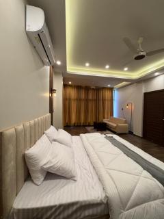Munawar Residence - Muzaffarabad - 2