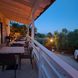 Le Carrube Rooms - Peschici - 8
