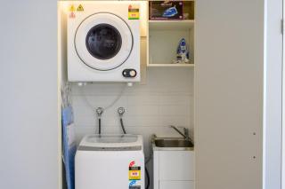 Penrith 2Br apt close toTrain station Shopping - 5