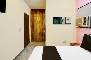 Hotel O Ansh - Noida - 1