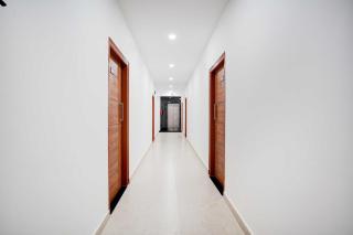 Collection O Bangalore Indiranagar Metro Station - 5