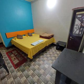 Shilong DC Guest House with View and Good Facilities - Guwahati - 8