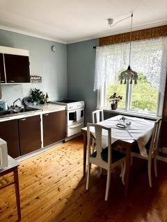 Cozy summer cottage by forest lake including breakfast - - 8