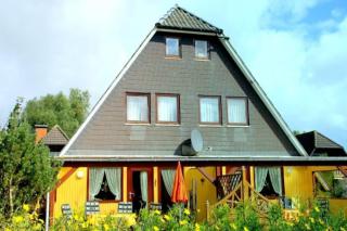 6 Personen Ferienhaus mit 4 Schlafzimmern, Infrarotwaermekabine, mit Blick auf den Weltschiffahrtsweg in Otterndorf - Otterndorf - 0